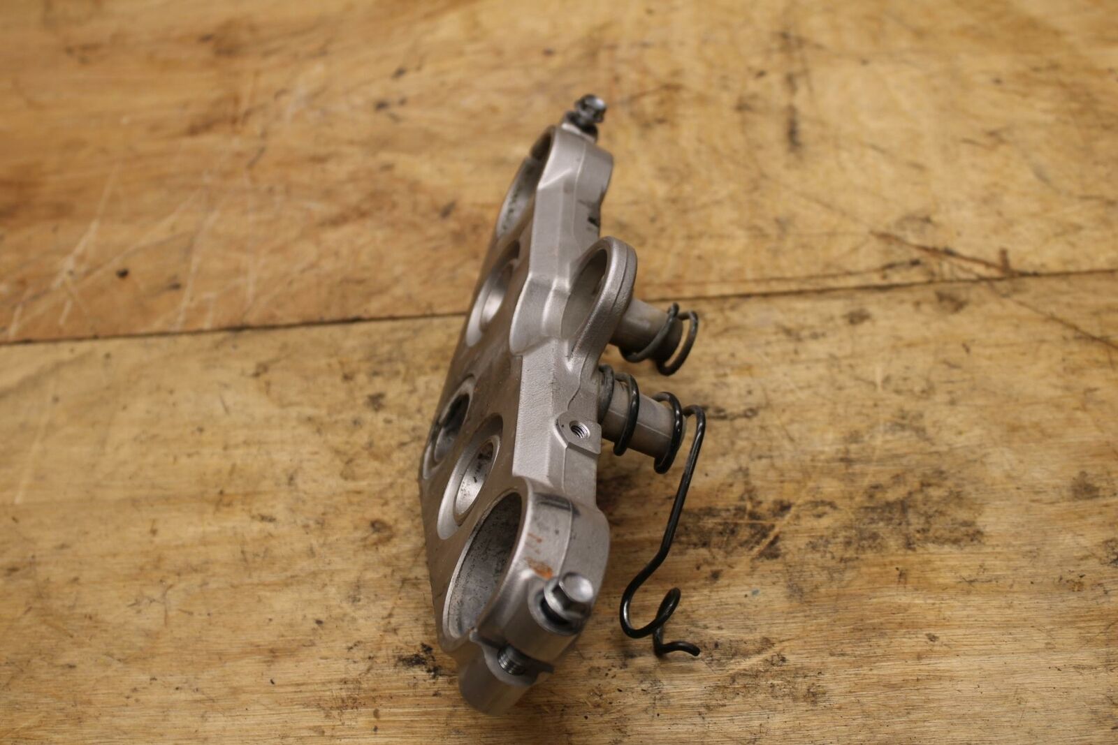 02-03 SUZUKI VSTROM 1000 FORKS UPPER TRIPLE TREE CLAMP BB331