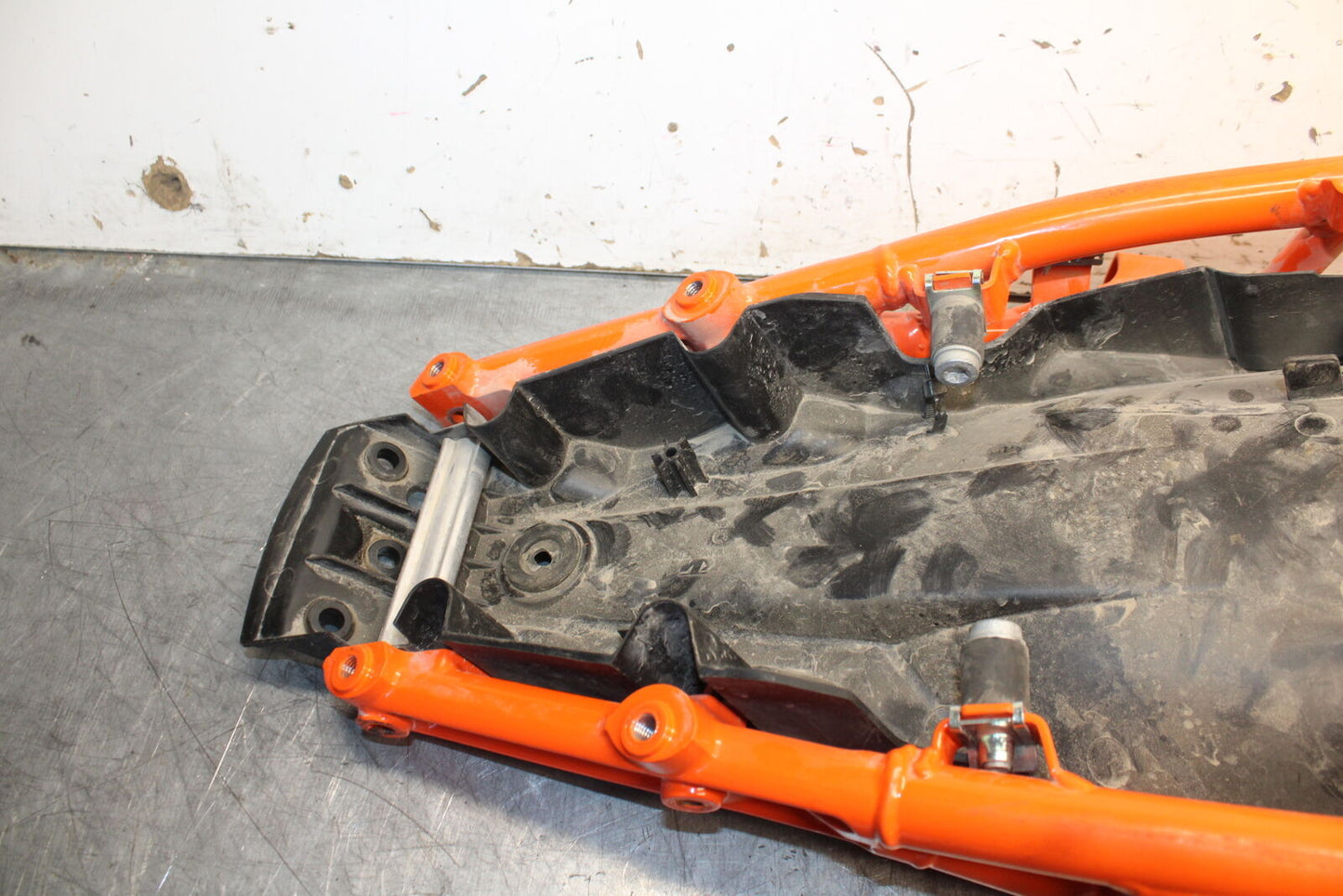 21-24 KTM 890 ADVENTURE R REAR SUBFRAME BACK SUB FRAME BB723