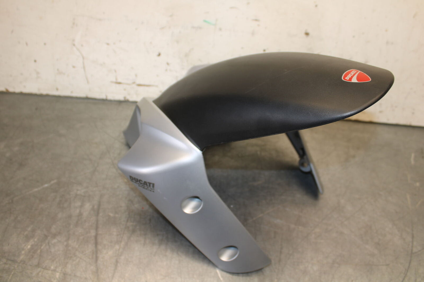 10-12 DUCATI MULTISTRADA 1200 FRONT WHEEL FENDER COWL FAIRING BB705