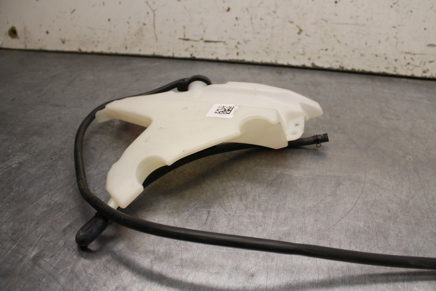21-24 APRILIA TUONO 660 FACTORY COOLANT WATER TANK RESERVOIR BOTTLE BB733