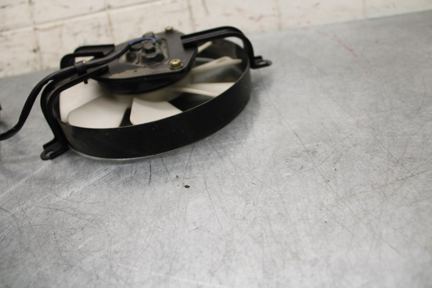 2001 Kawasaki Ninja ZX6 ZX600E ENGINE RADIATOR COOLING FAN BB547