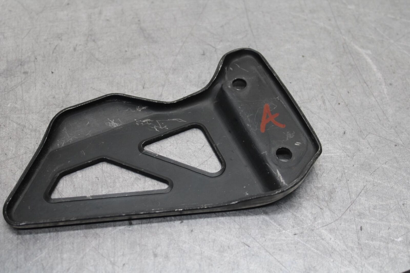 01-03 SUZUKI GSXR600 RIGHT SIDE HEEL GUARD BB639