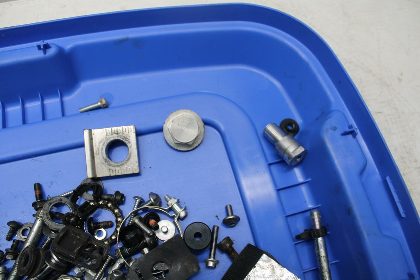 16-21 YAMAHA XSR900 ENGINE MOUNTING BOLTS HARDWARE MOTOR SCREWS BB370