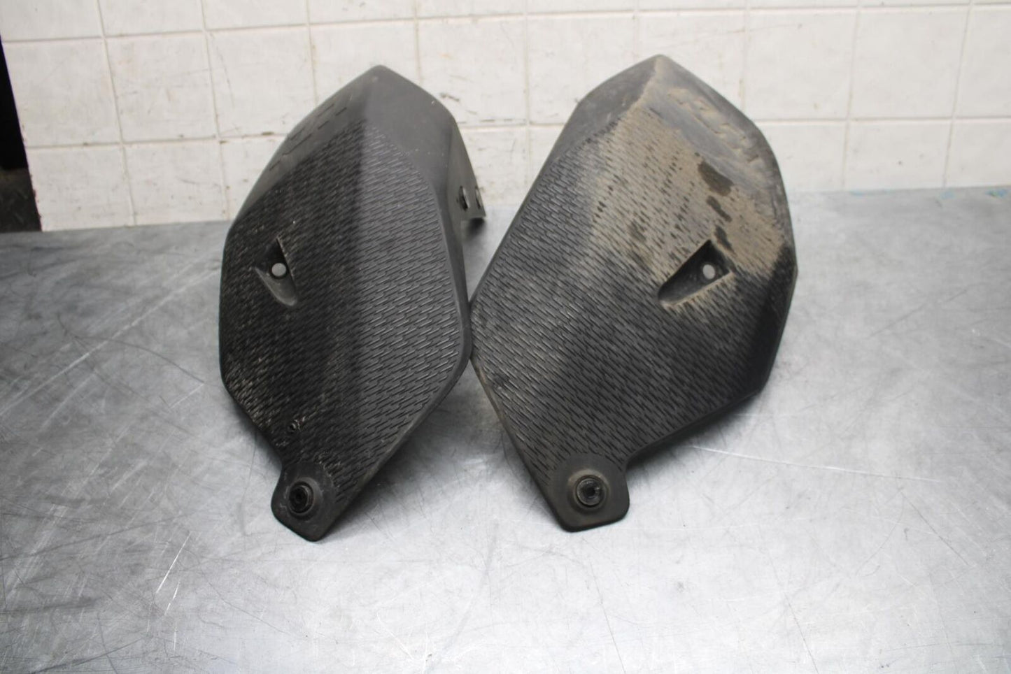 22 KTM 890 ADVENTURE ENGINE TANK COWL GUARD 3000023 BB514