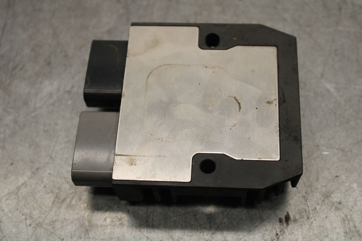 19-21 TRIUMPH SPEED TWIN 1200 RECTIFIER VOLTAGE REGULATOR BB653