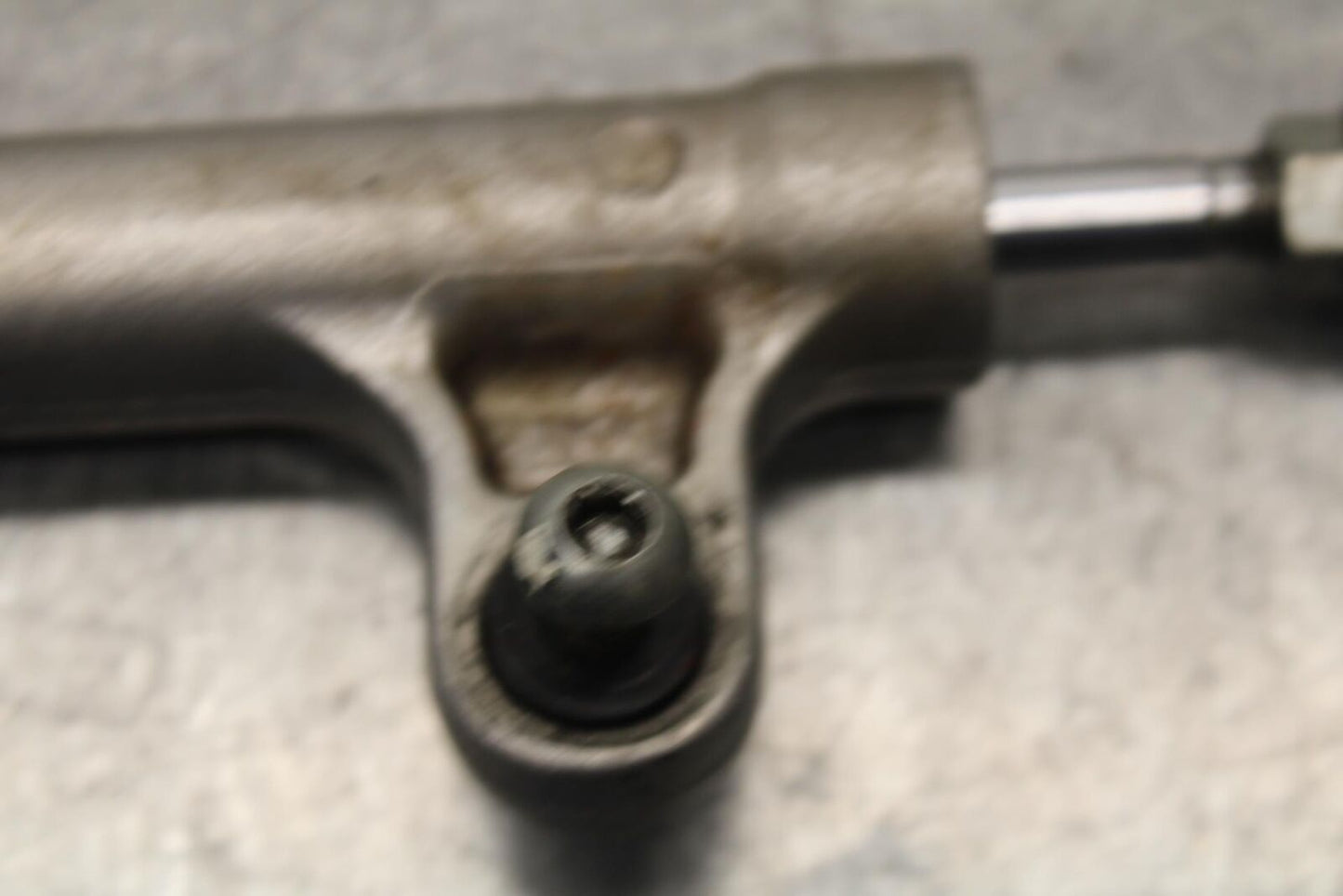 01-03 SUZUKI GSXR600 STEERING DAMPER STABILIZER ITEM B BB639