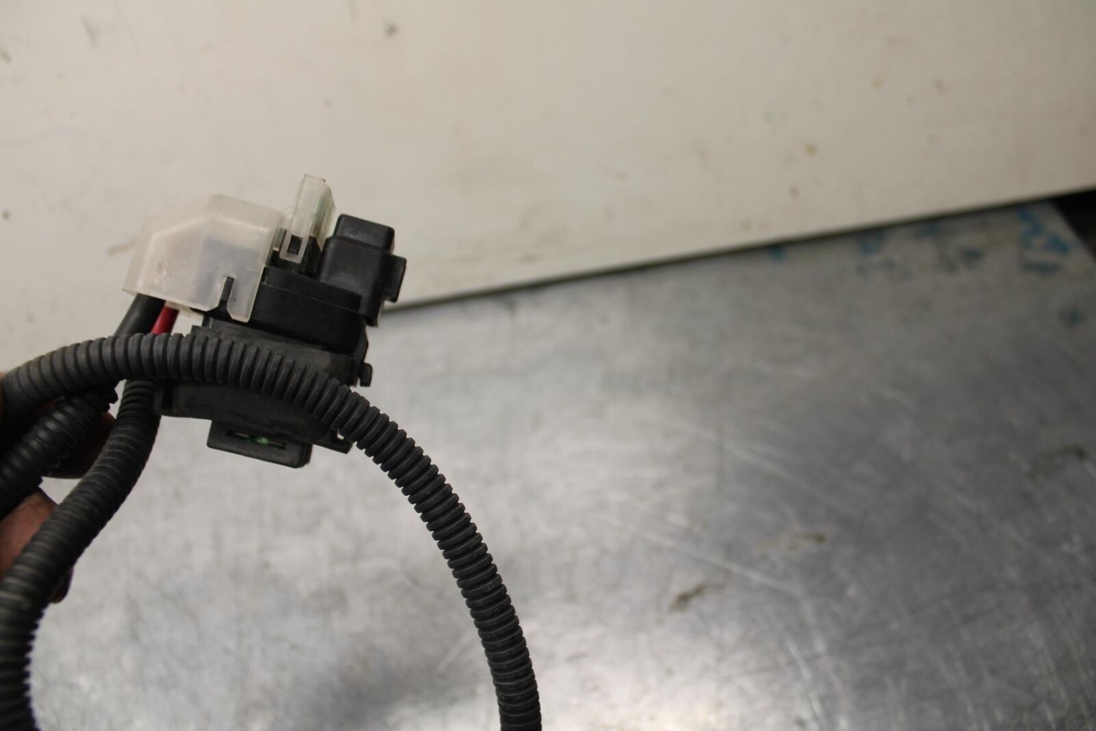 01 SUZUKI GSXR1000 ENGINE STARTER RELAY STARTING MOTOR SWITCH 31800-35F00 BB100