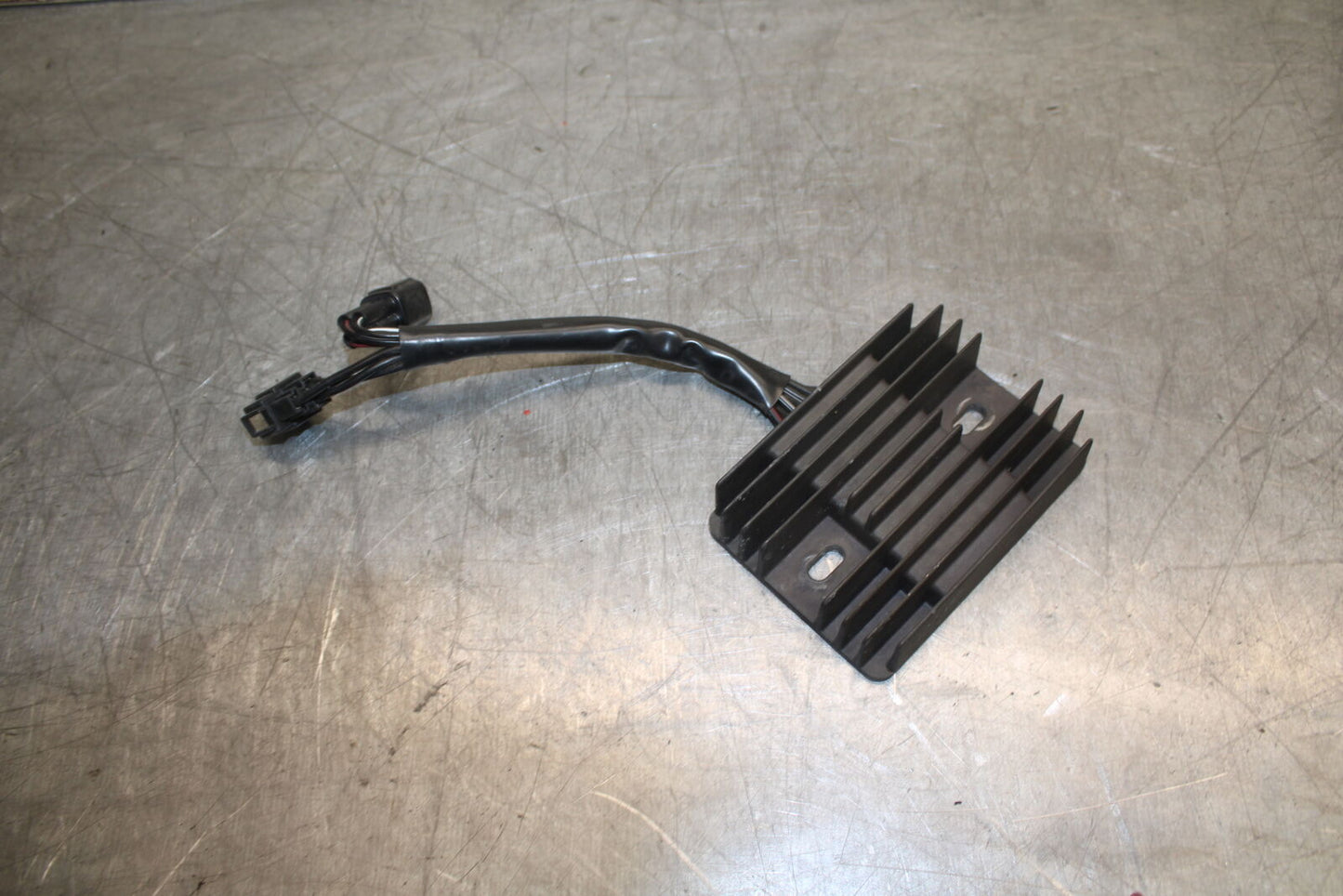 17-24 SUZUKI SV650 RECTIFIER VOLTAGE REGULATOR BB706