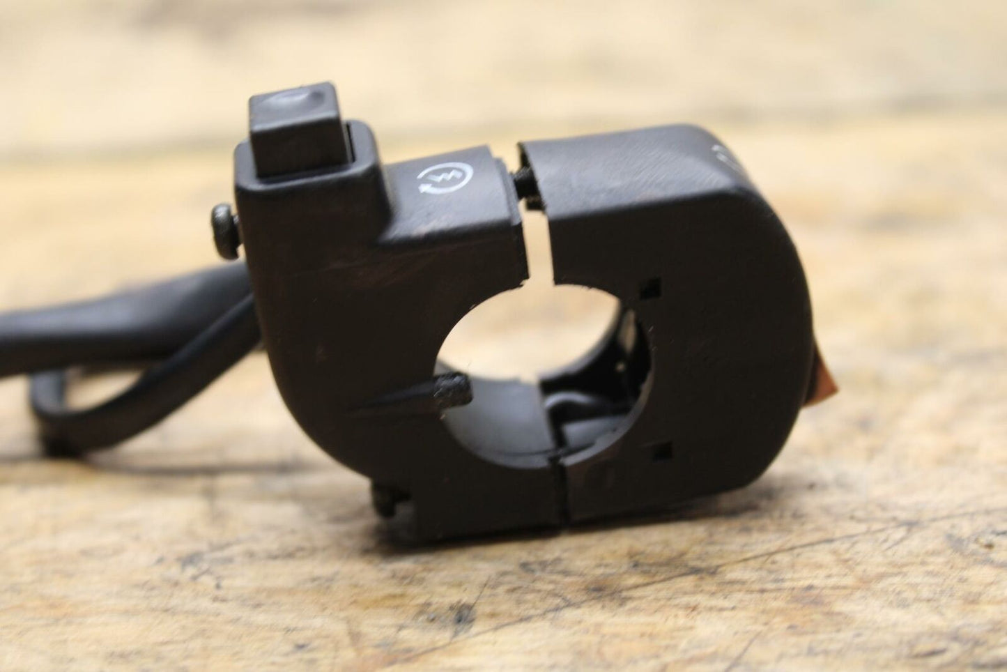98-05 HONDA SUPER HAWK 1000 VTR1000F RIGHT HANDLE KILL OFF START SWITCH BB341