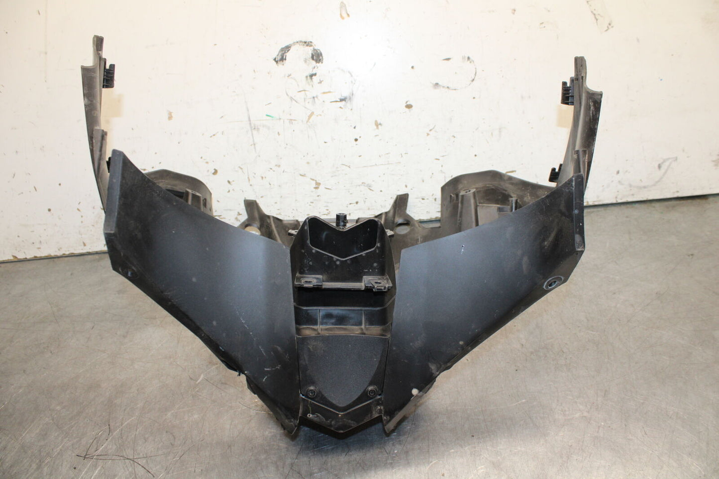 19-24 YAMAHA R3 FRONT CENTER COWL FAIRING BB736
