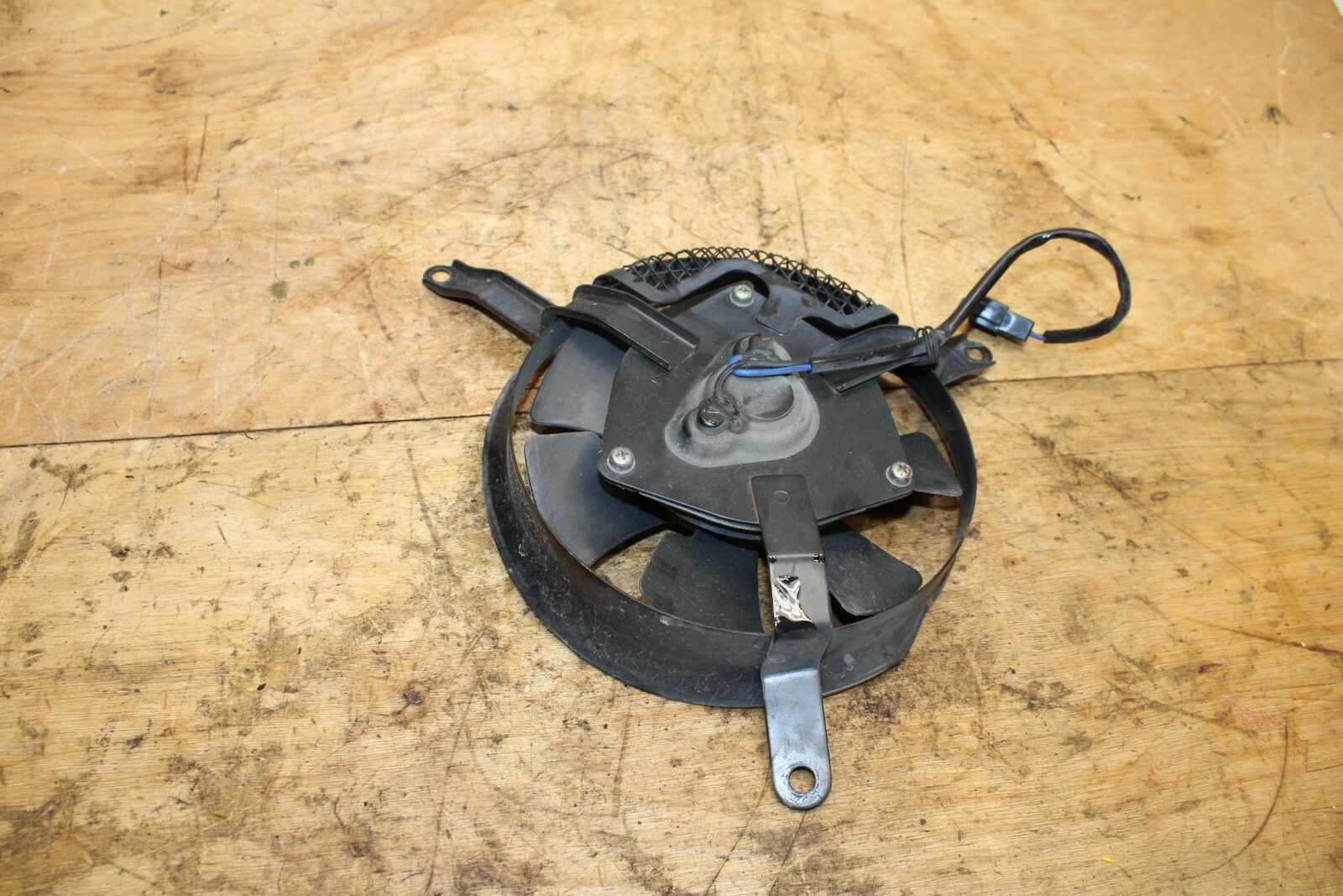 01-03 SUZUKI GSXR600 ENGINE RADIATOR COOLING FAN BB336