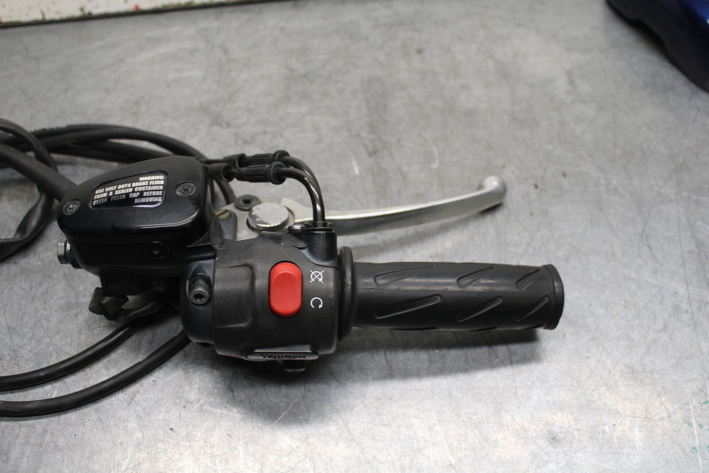 14-16 TRIUMPH AMERICA LT RIGHT CLIP ON HANDLE KILL OFF START SWITCH BB720