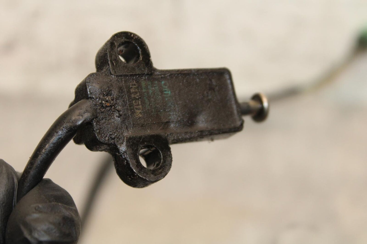1997 Suzuki Bandit 1200 GSF1200S KICKSTAND SIDE KICK STAND SENSOR BB559