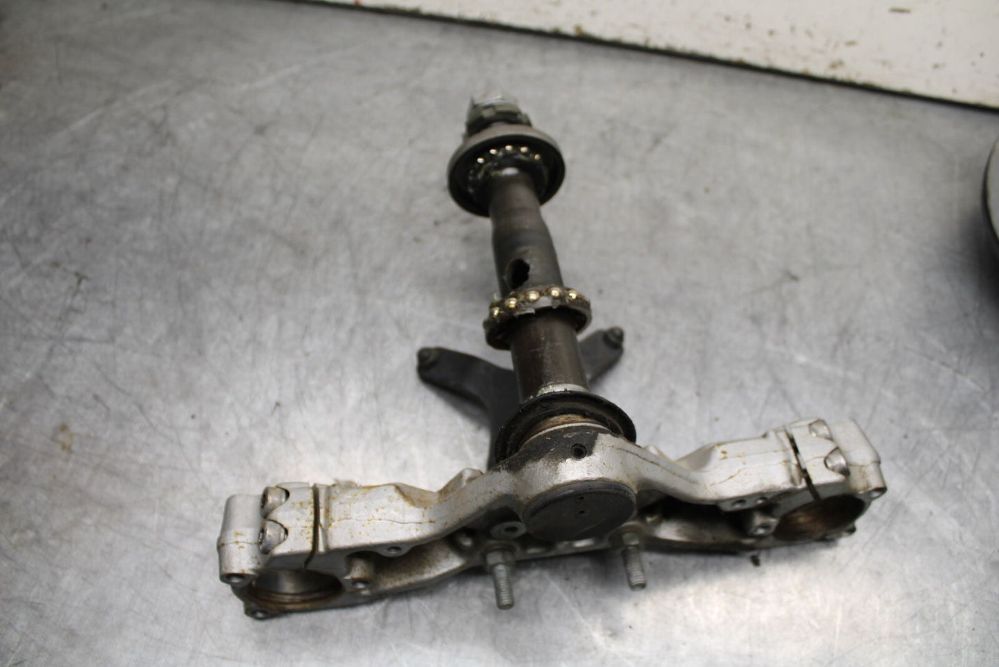 99-00 YAMAHA V STAR 1100 FRONT FORKS CLAMP LOWER TRIPLE TREE STEM BB711