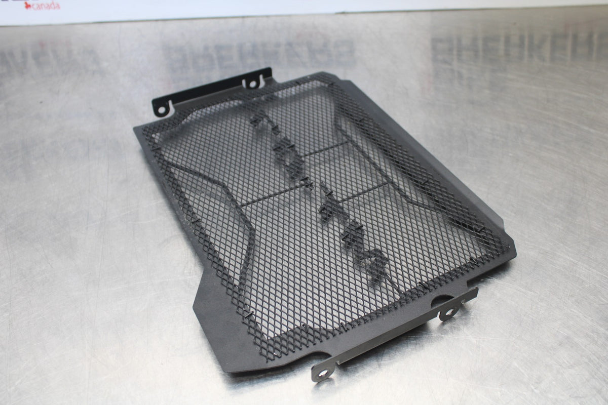 23-24 YAMAHA MT-07 ENGINE RADIATOR COVER GUARD BB194