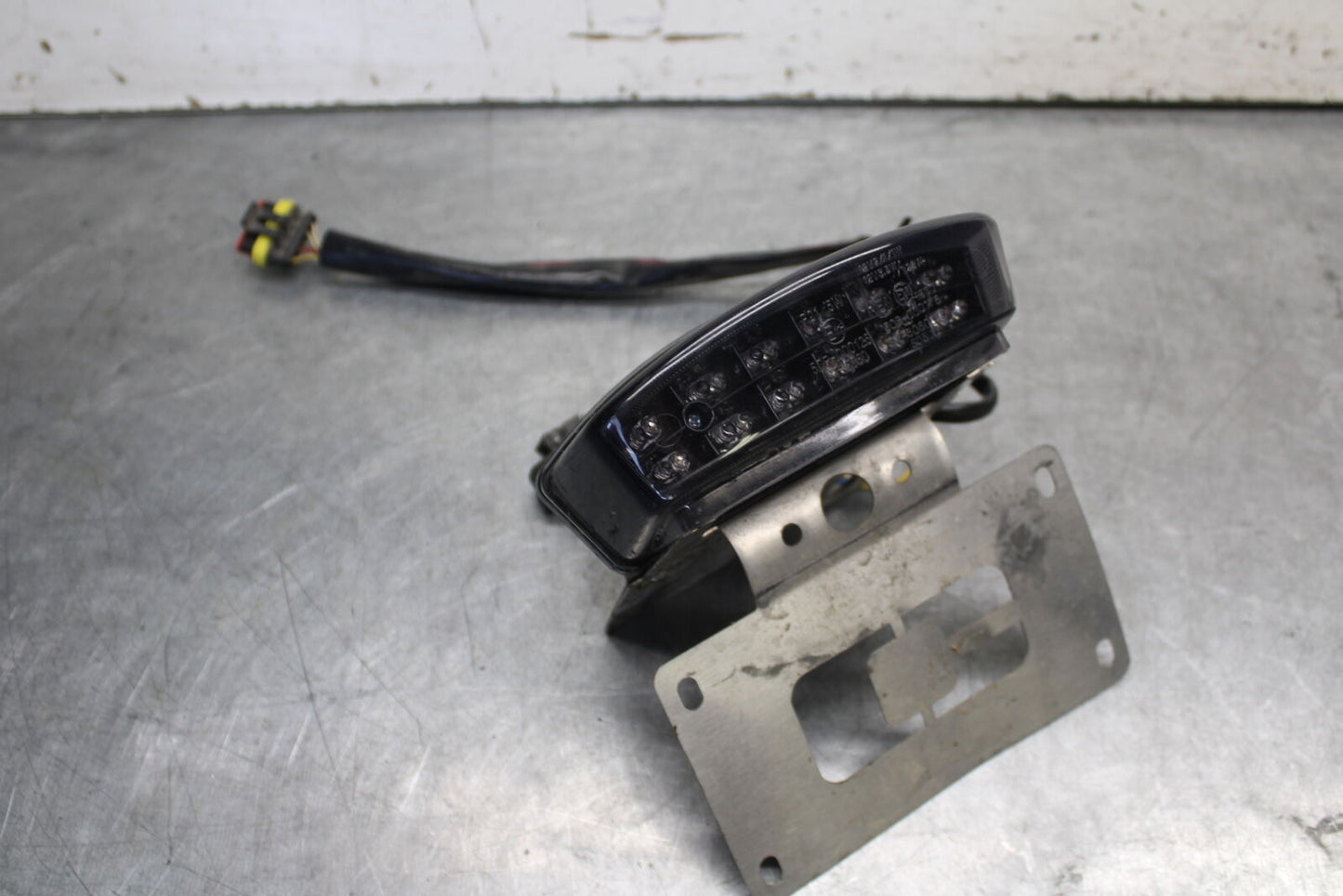 06-07 DUCATI MONSTER 695 AFTERMARKET REAR TAIL TAILLIGHT BACK BRAKE LIGHT BB674