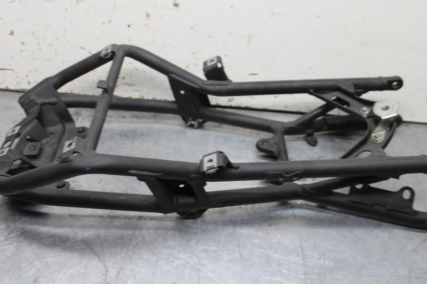 09-11 DUCATI STREETFIGHTER 1098 REAR SUBFRAME BACK SUB FRAME BB705