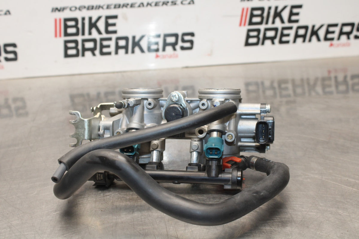 22-25 YAMAHA YZF R7 MAIN FUEL INJECTORS / THROTTLE BODIES BB583