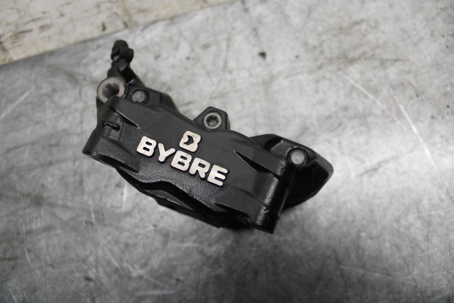 22-23 HUSQVARNA SVARTPILEN 401 FRONT BRAKE CALIPER BB541