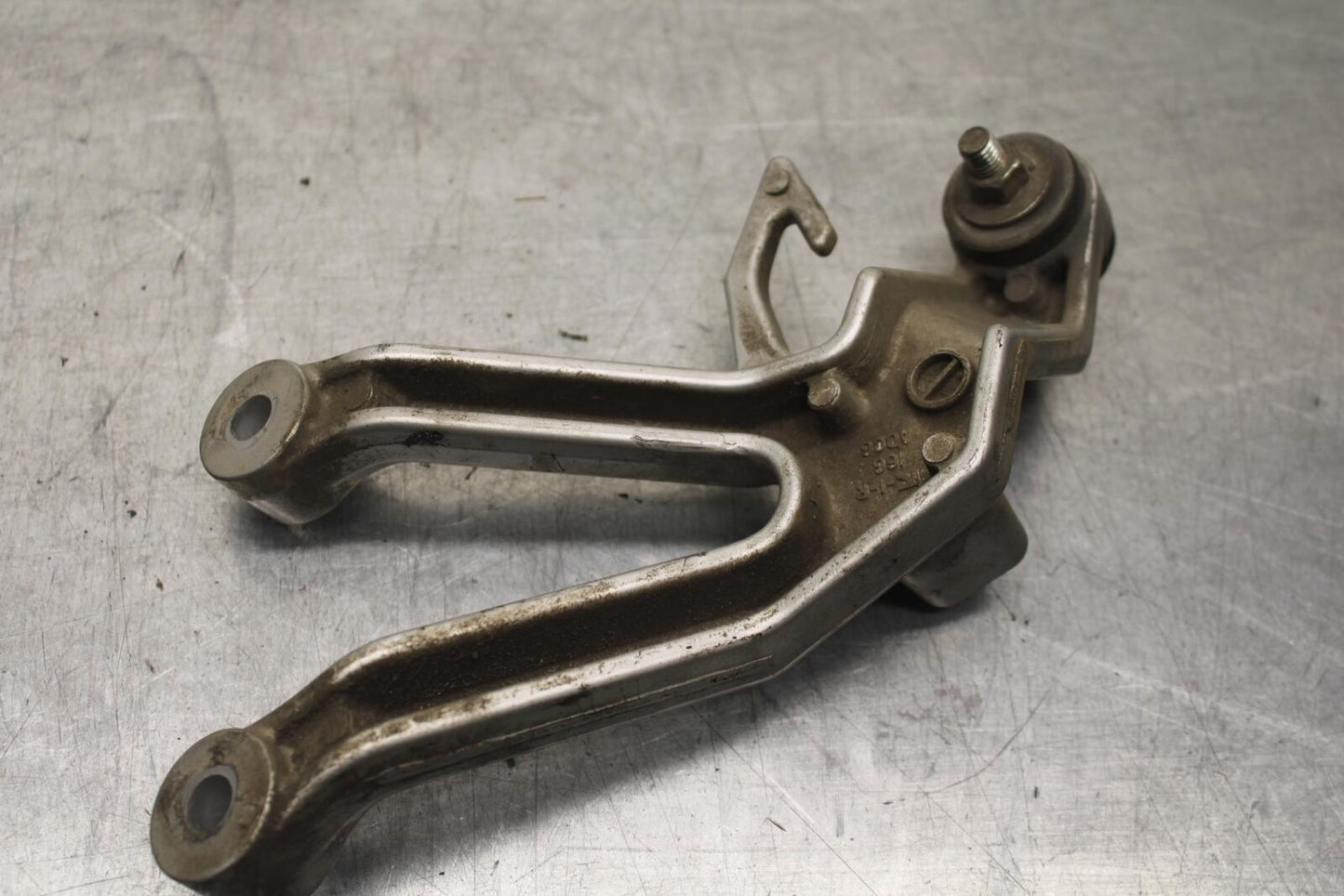 2003 Suzuki SV1000S RIGHT REAR FOOT REST PEG STEP BB85