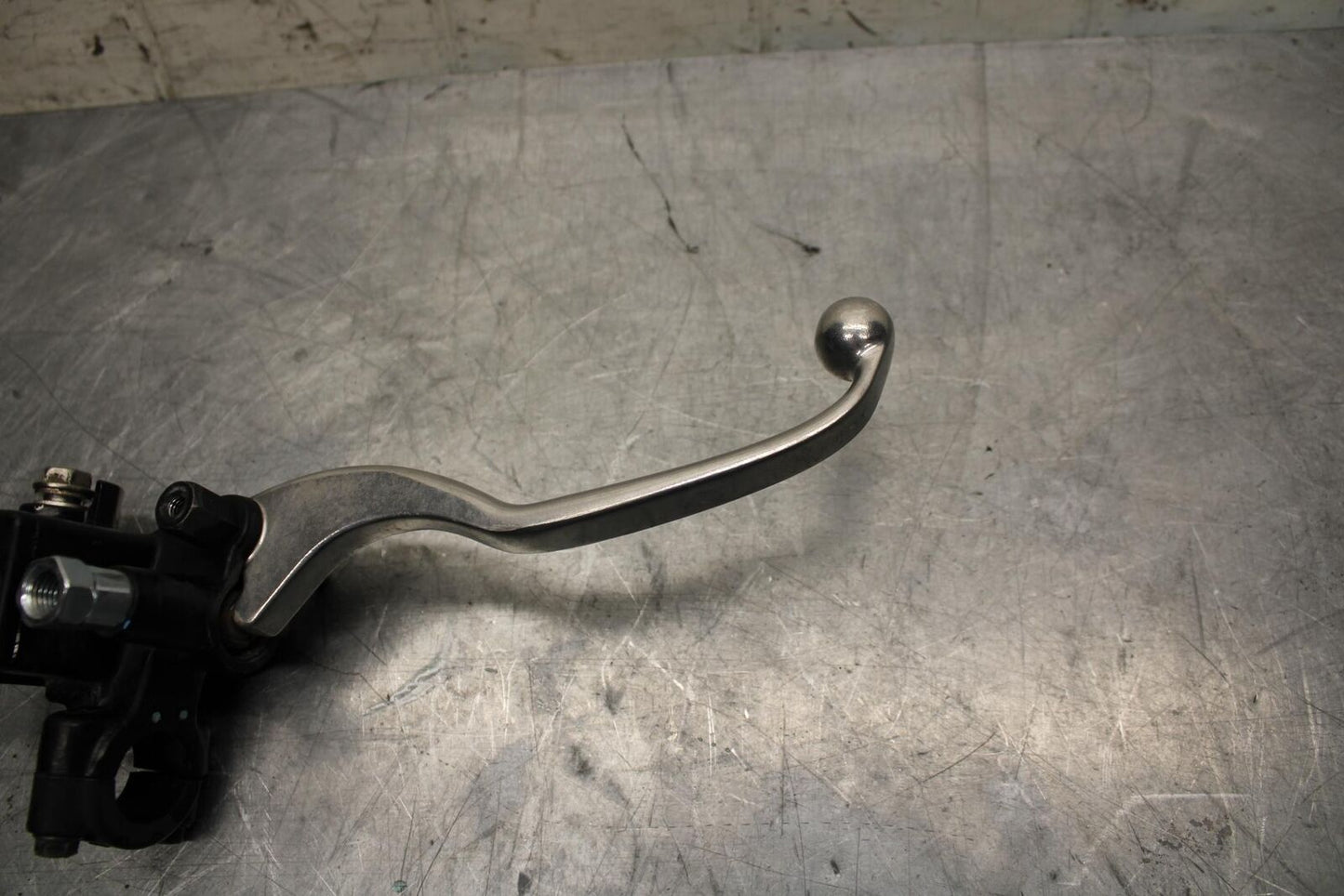 17 KAWASAKI VERSYS-X 300 FRONT BRAKE MASTER CYLINDER w/ LEVER BB504
