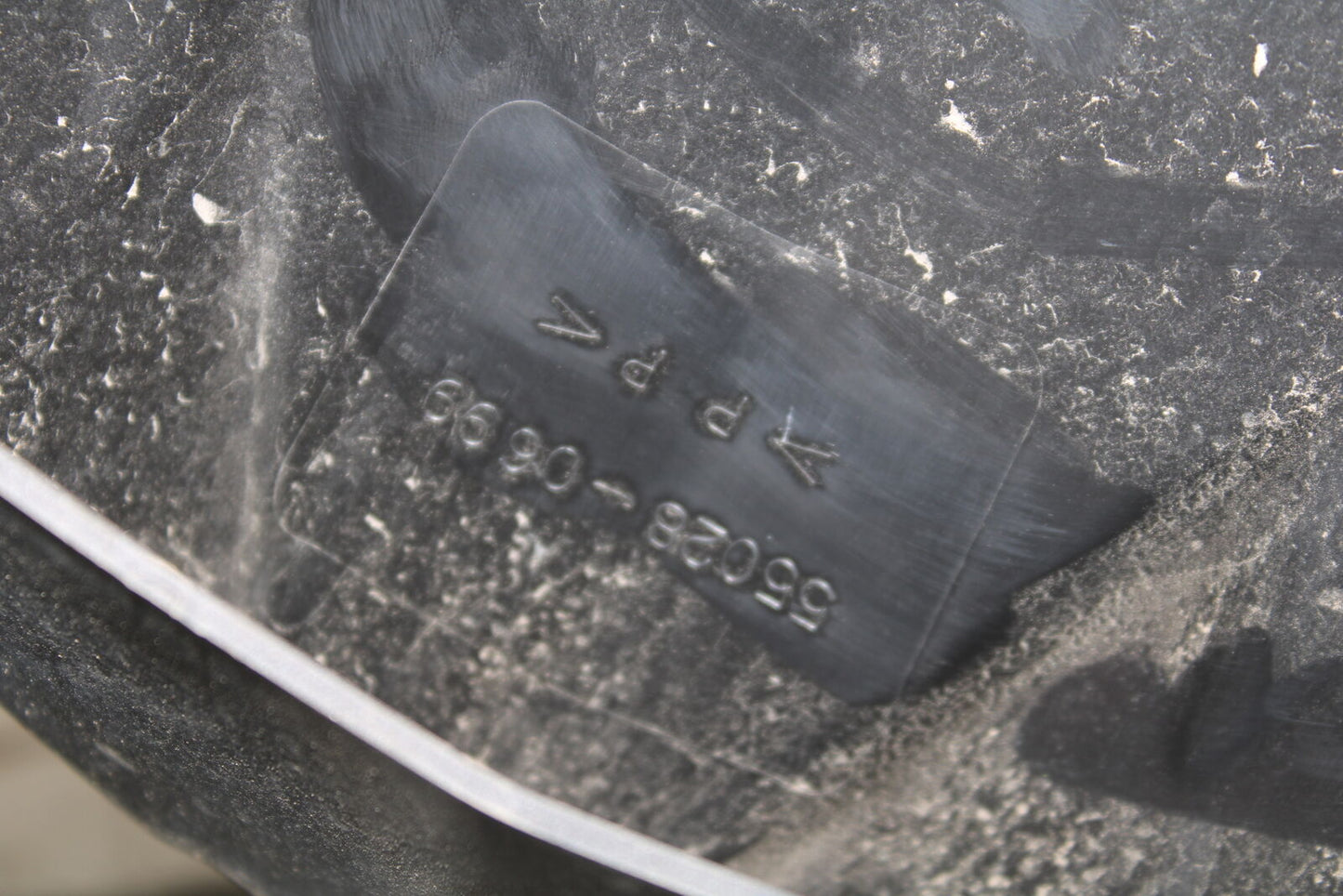 19-23 KAWASAKI NINJA ZX6R FRONT CENTER COWL FAIRING BB701