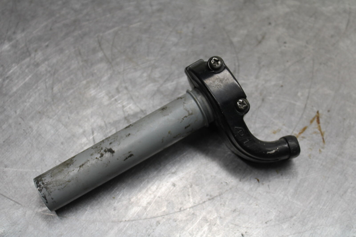 06-07 KAWASAKI NINJA ZX10R THROTTLE CABLE LINE HOUSING GUIDE BB115