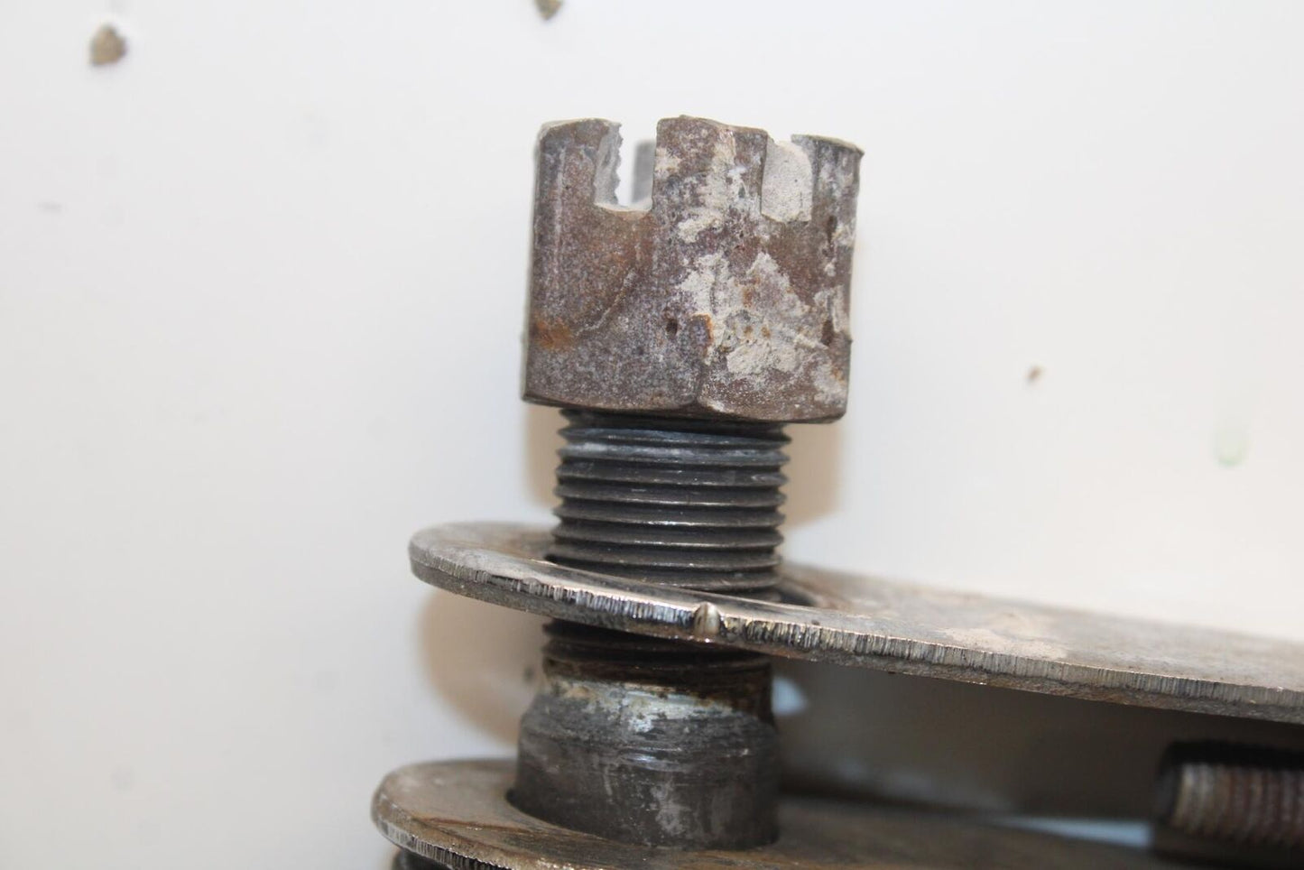 80-83 SUZUKI GS750E REAR AXLE BACK WHEEL RIM PIVOT BOLT AXEL BB82
