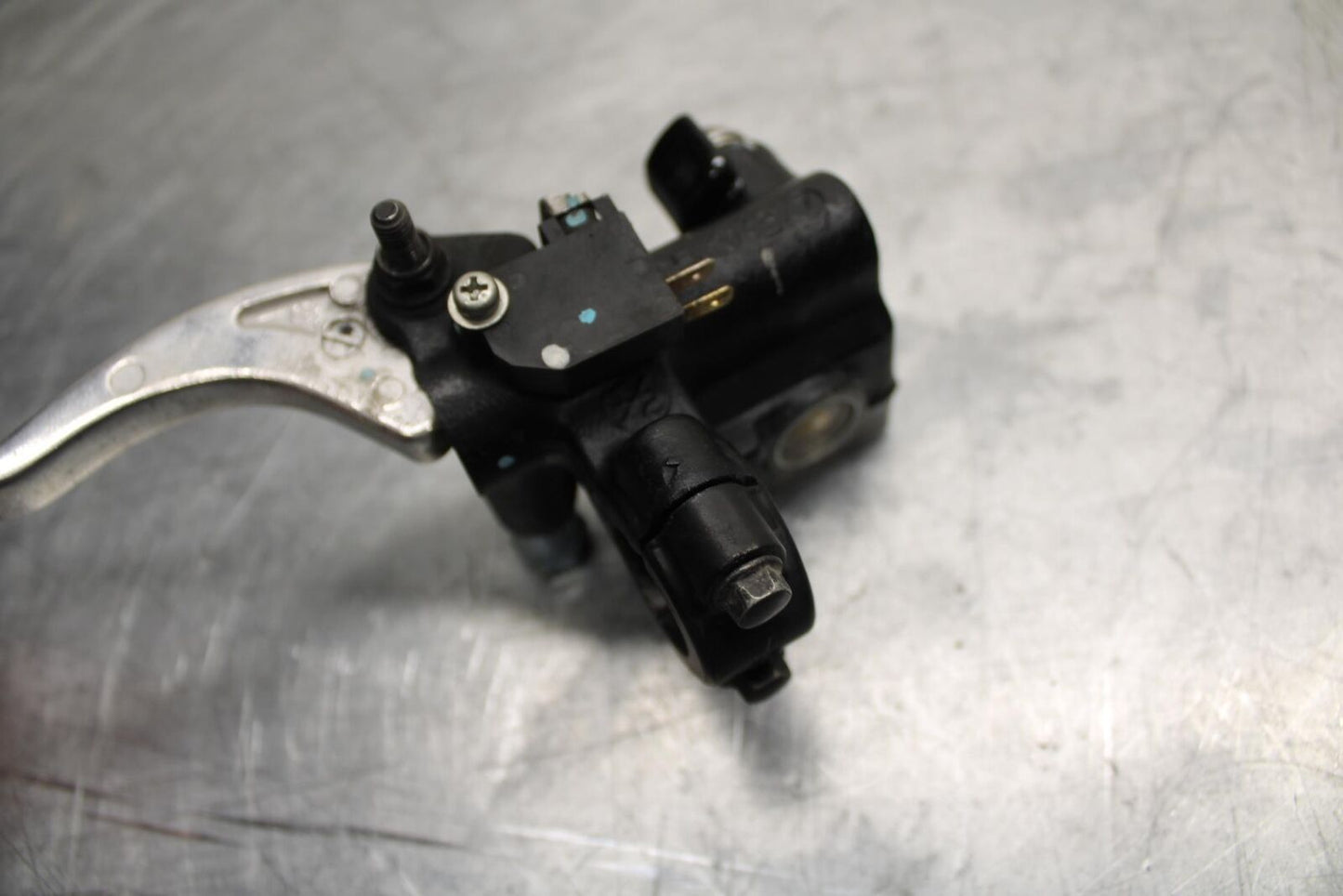 17 KAWASAKI VERSYS-X 300 FRONT BRAKE MASTER CYLINDER w/ LEVER BB504