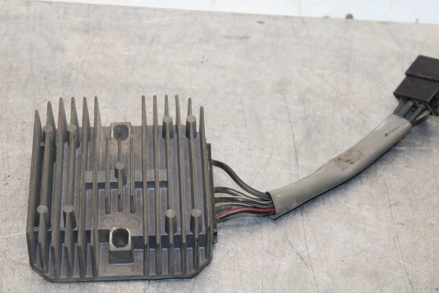 1999 Suzuki GSXR600 RECTIFIER VOLTAGE REGULATOR BB580
