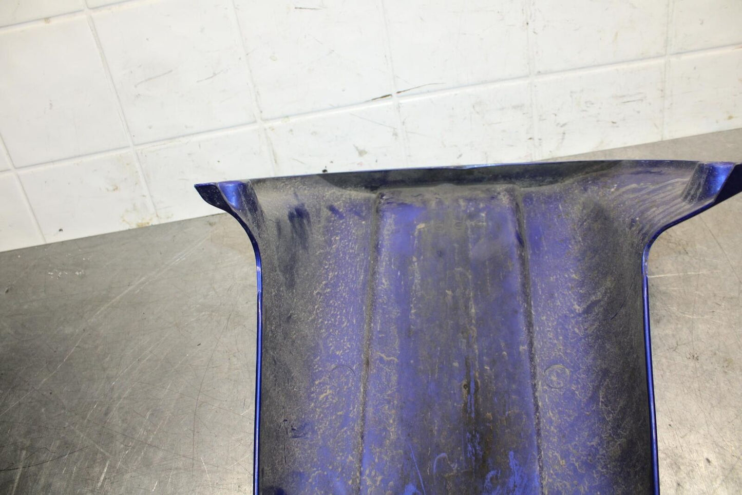 98-99 YAMAHA YZF R1 REAR BACK WHEEL TIRE HUGGER FENDER BB74