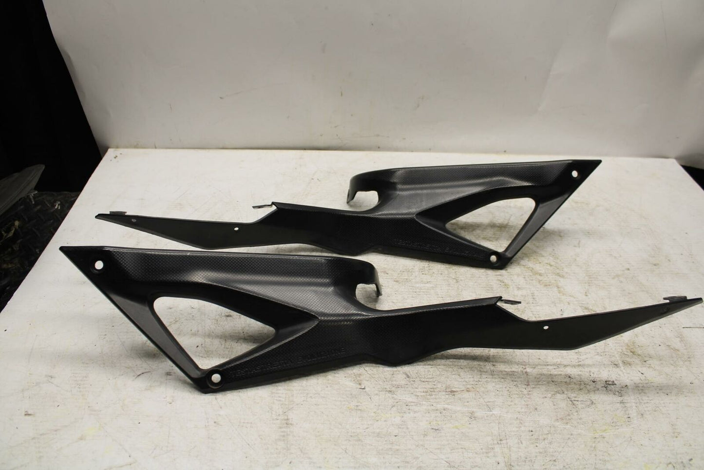 08-10 DUCATI 848 RIGHT LEFT GAS FUEL TANK PANELS COVERS TRIM SET COWLS BB369