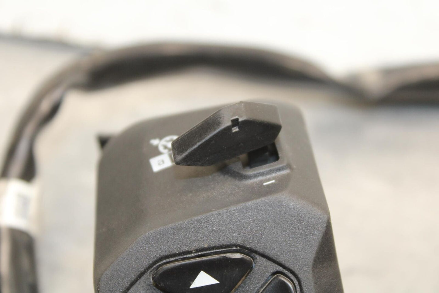 20-23 APRILIA RS660 LEFT CLIP ON HANDLE HORN SIGNALS SWITCH BB643