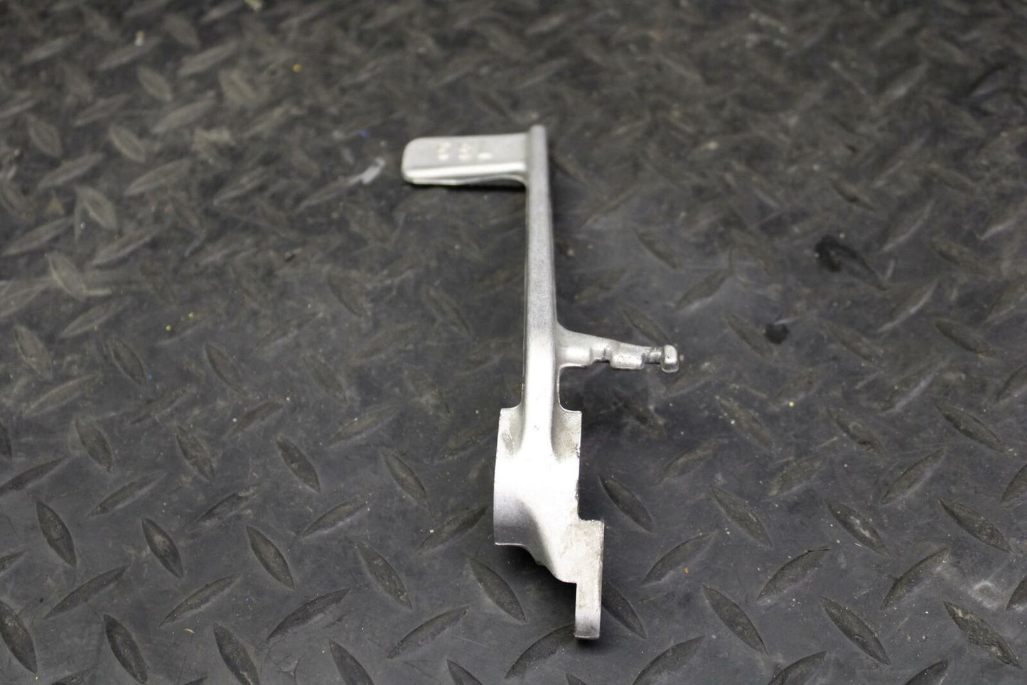 01-06 YAMAHA YZF R6S RIGHT REARSET BRAKE FOOT PEDAL BB169