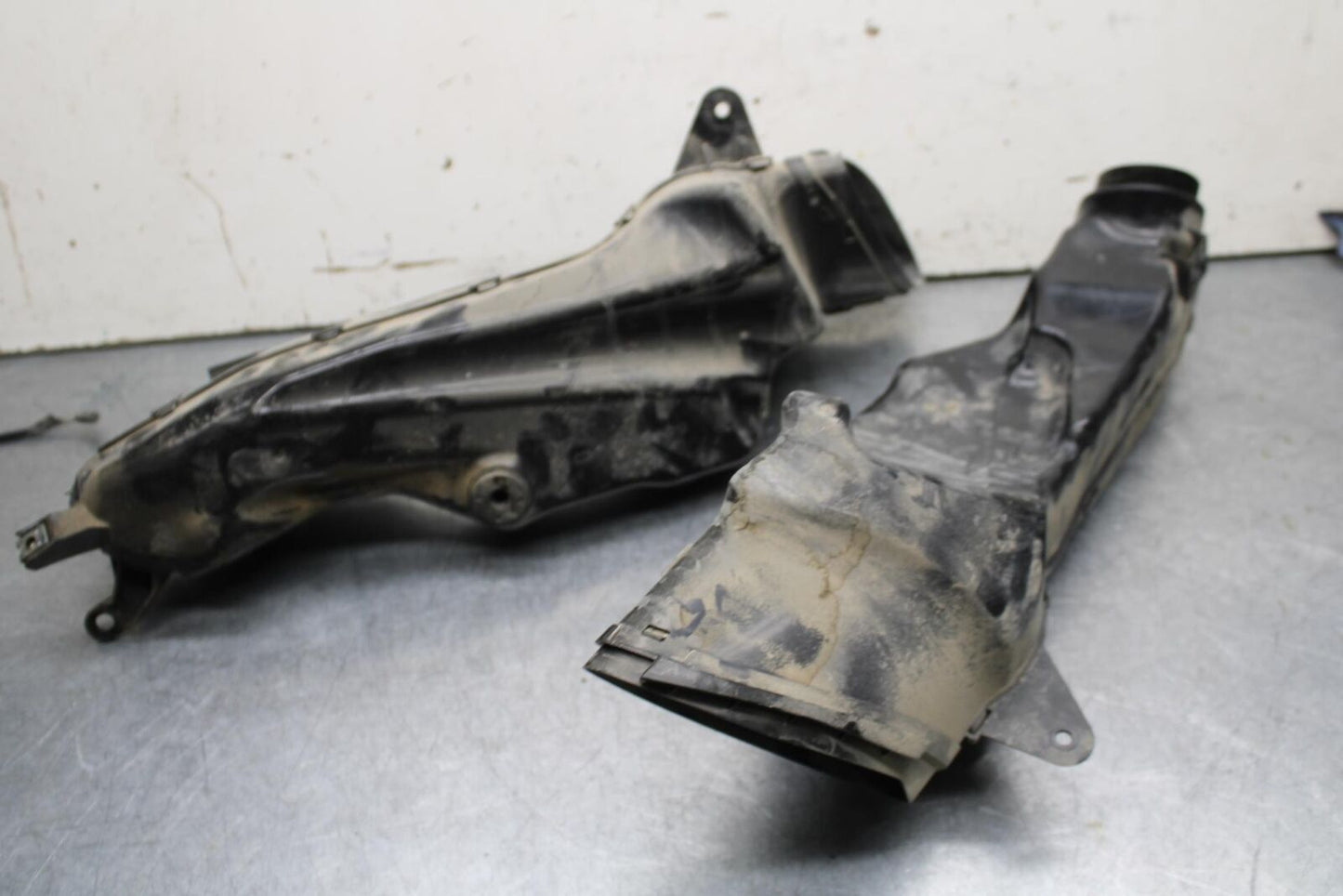 09-16 SUZUKI GSXR1000 RIGHT LEFT AIR INTAKE DUCTS 94420-47H00 94430-47H00 BB642