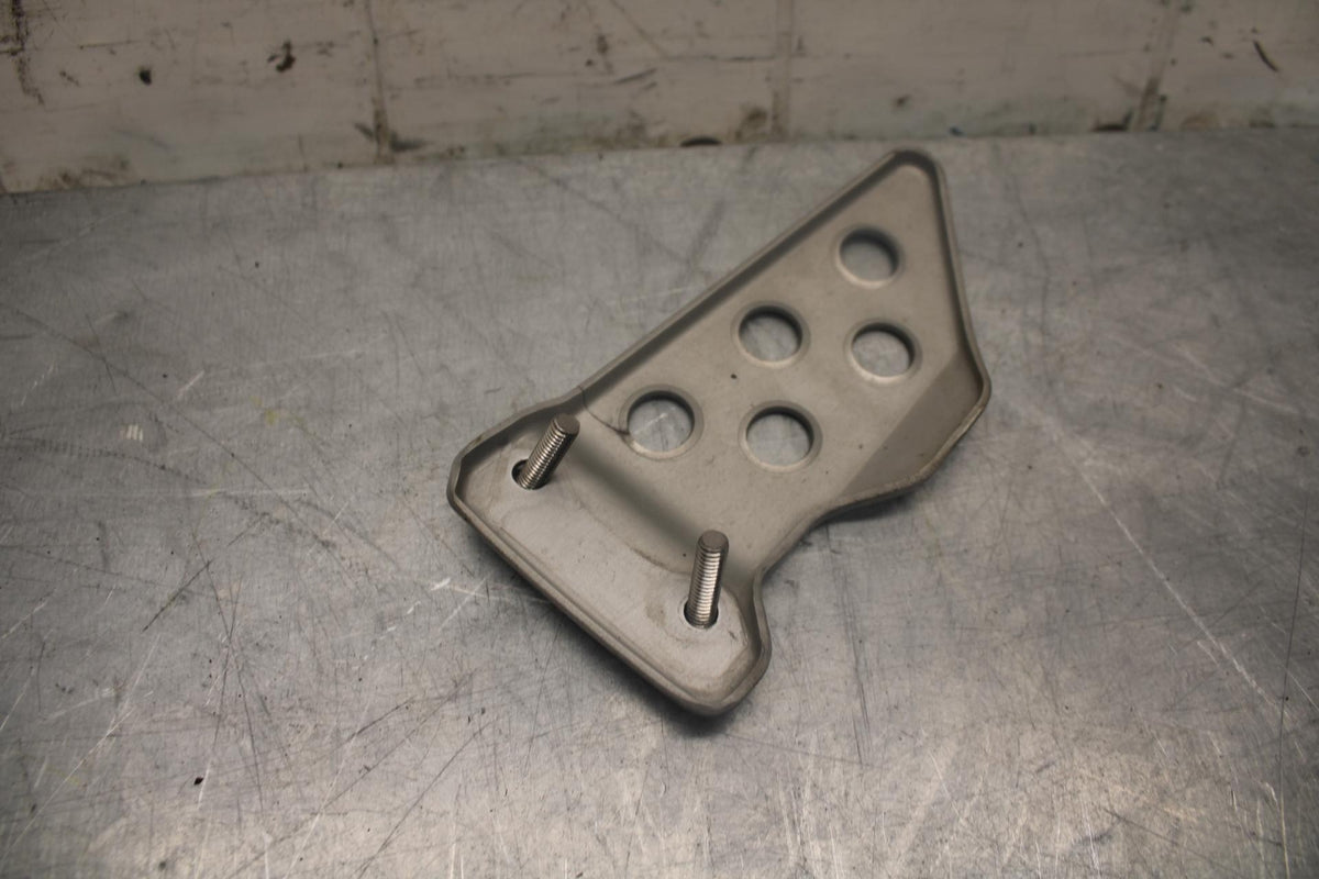 03-04 SUZUKI GSXR1000 RIGHT REARSET REAR SET DRIVER FOOT PEG REST STOP BB459