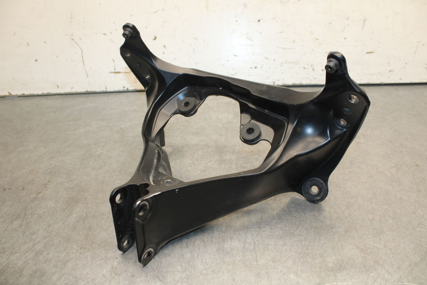 06-07 SUZUKI GSXR750 UPPER FAIRING MIRROR GAUGES STAY BRACKET 94511-01H00 BB670