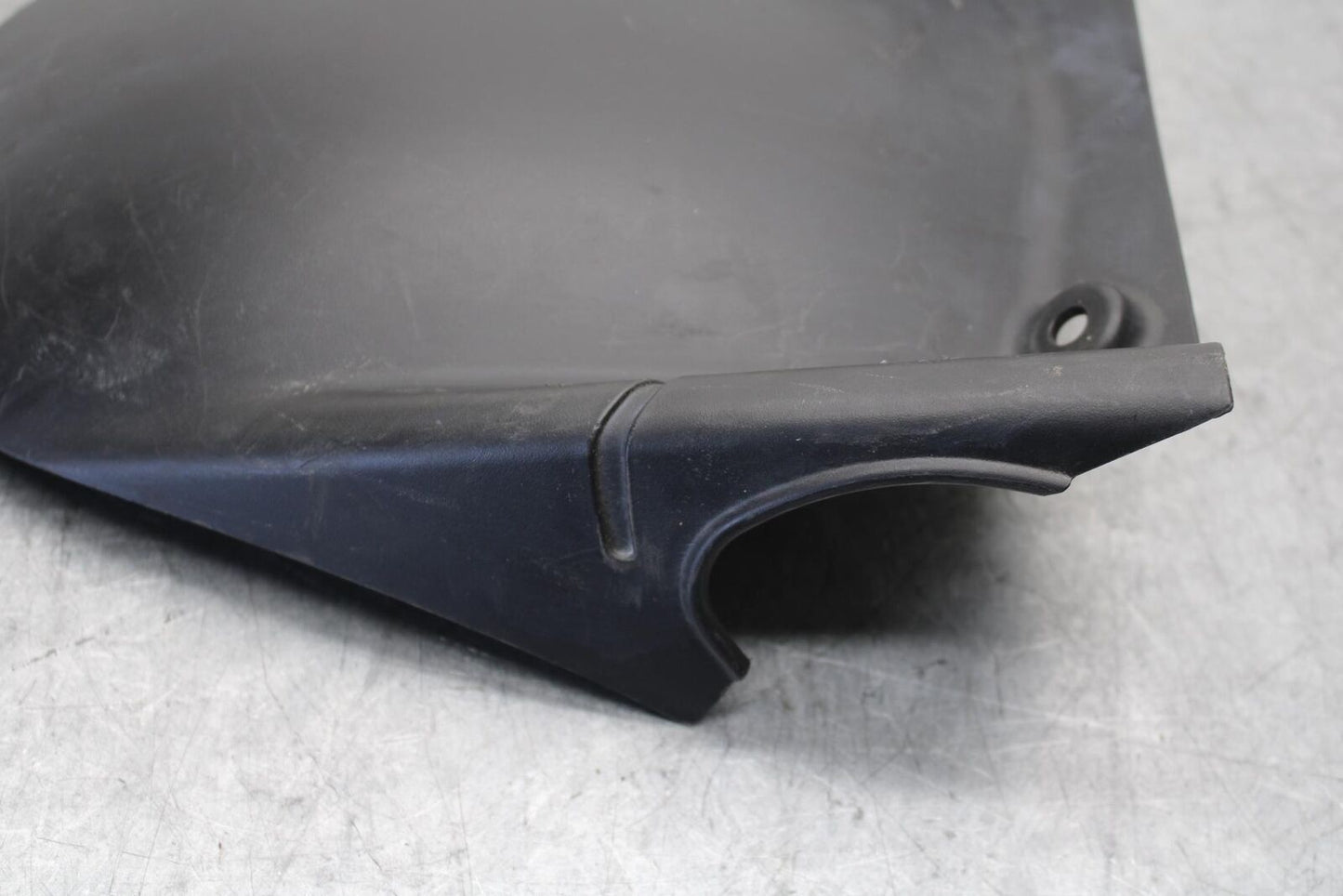 2016 Aprilia Tuono V4 1100 RR ABS REAR BACK WHEEL TIRE HUGGER FENDER 858782 BB53
