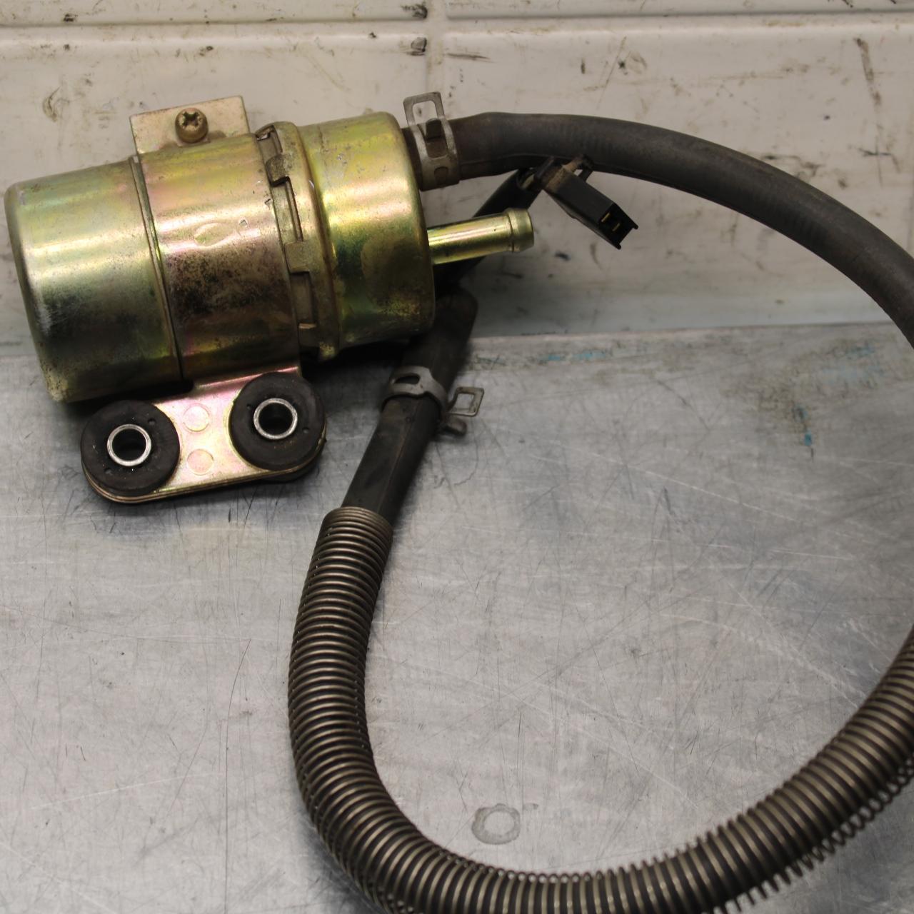 2004 Suzuki Intruder 1500 VL1500 FUEL GAS PUMP BB573