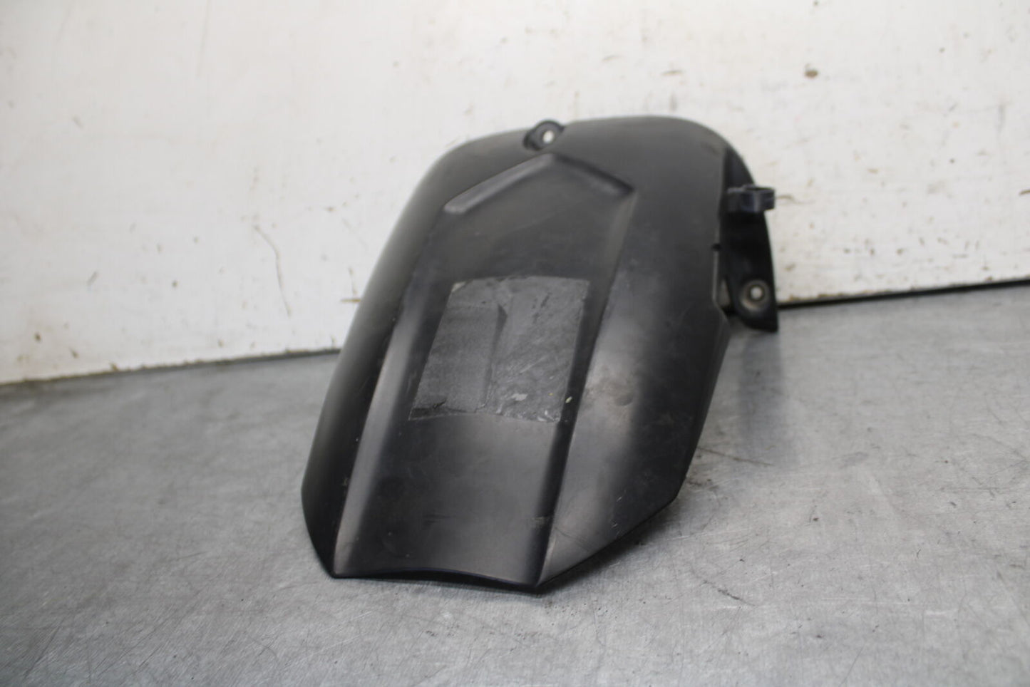 08-09 YAMAHA YZF R6S REAR BACK WHEEL TIRE HUGGER FENDER BB690