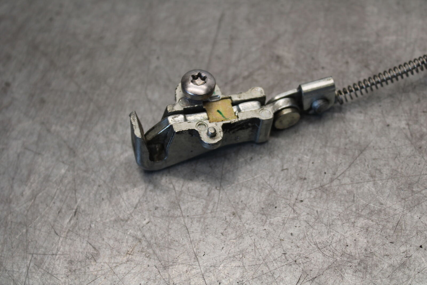 19-21 TRIUMPH SPEED TWIN 1200 REAR PASSENGER SEAT LATCH LOCK ASSEMBLY BB653