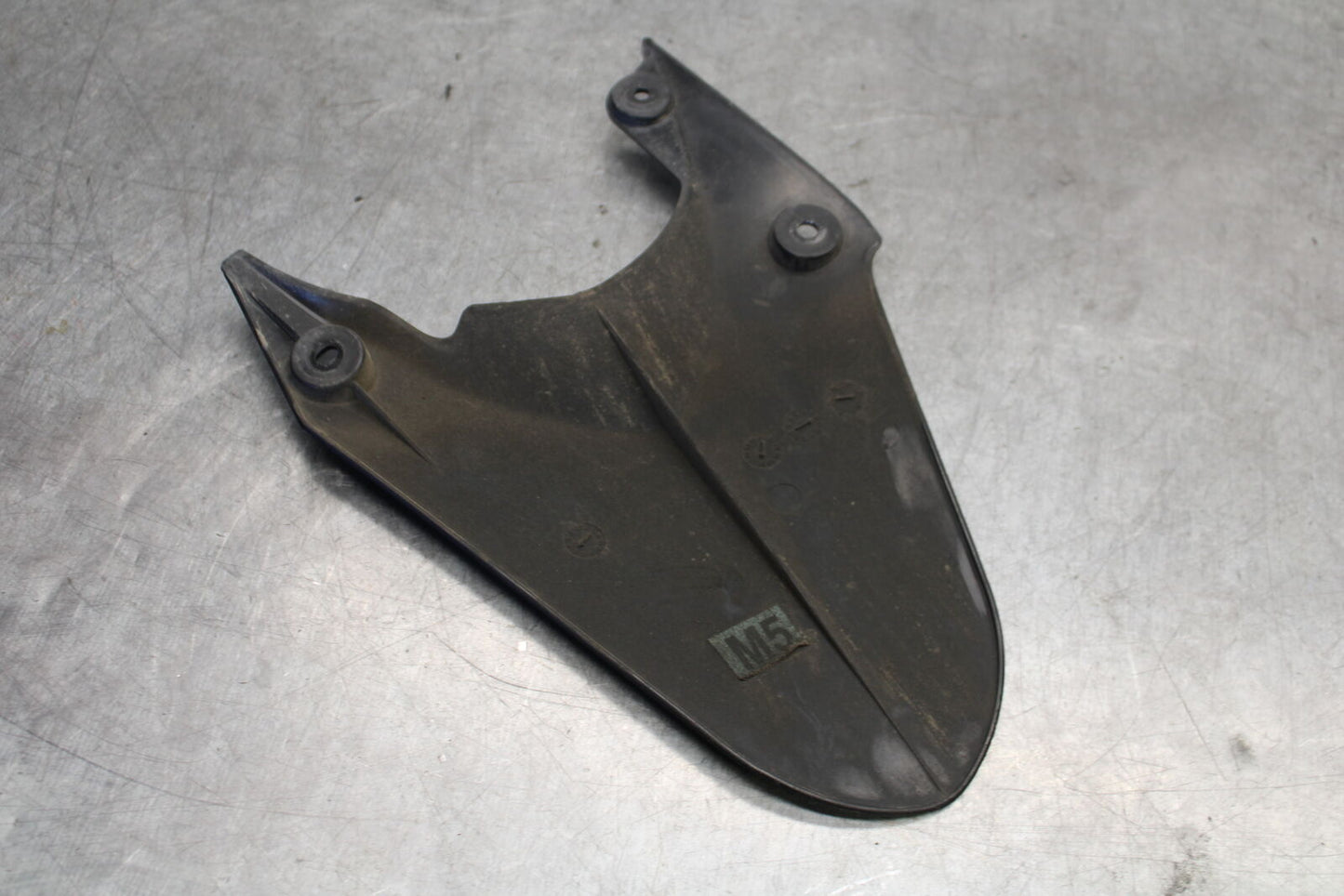 07-08 TRIUMPH DAYTONA 675 REAR BACK WHEEL TIRE HUGGER FENDER BB685