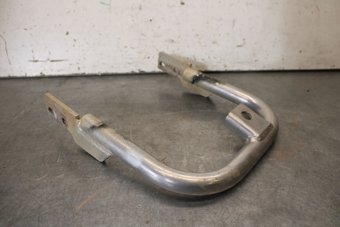 01-05 YAMAHA RAPTOR 660R REAR BACK BUMPER GRAB BAR BB695