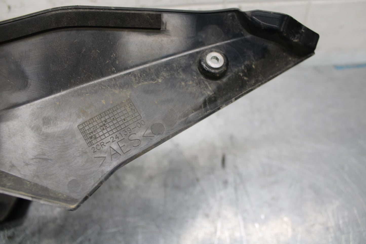 18 YAMAHA YZF R1 RIGHT LEFT GAS FUEL TANK PANELS COVERS TRIM SET COWLS BB473