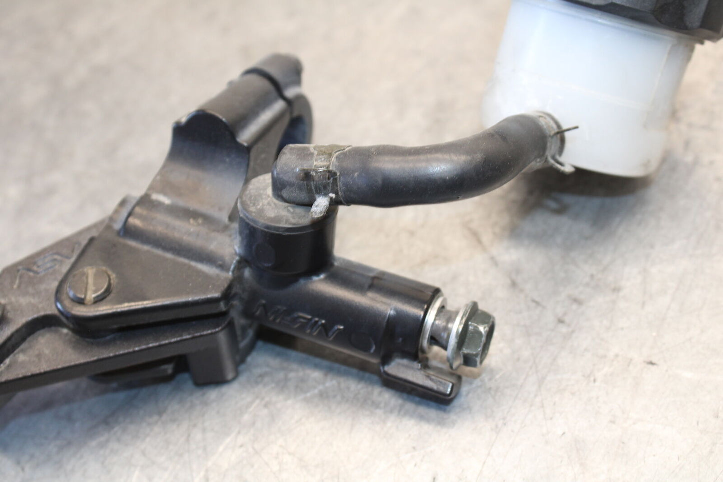 03-07 SUZUKI SV1000S AFTERMARKET FRONT BRAKE MASTER CYLINDER w/ LEVER BB657