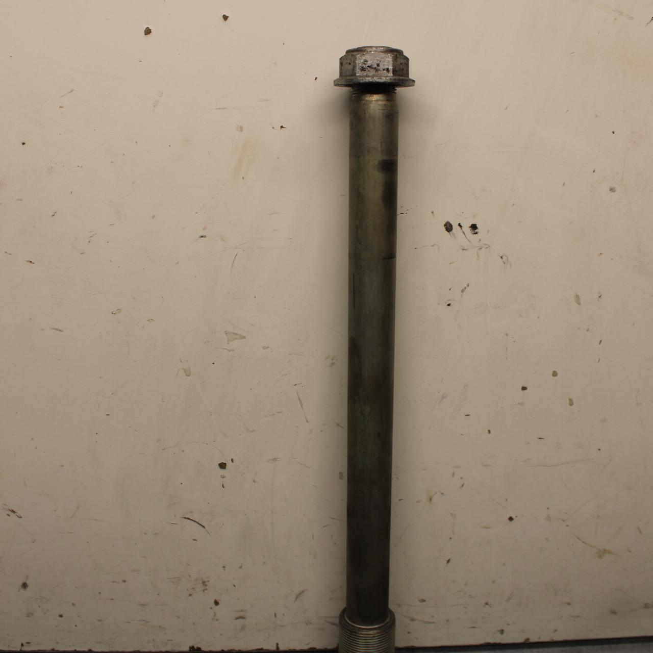 2011 Suzuki GSXR600 REAR BACK SWINGARM BOLT SUSPENSION PIVOT AXLE BB94