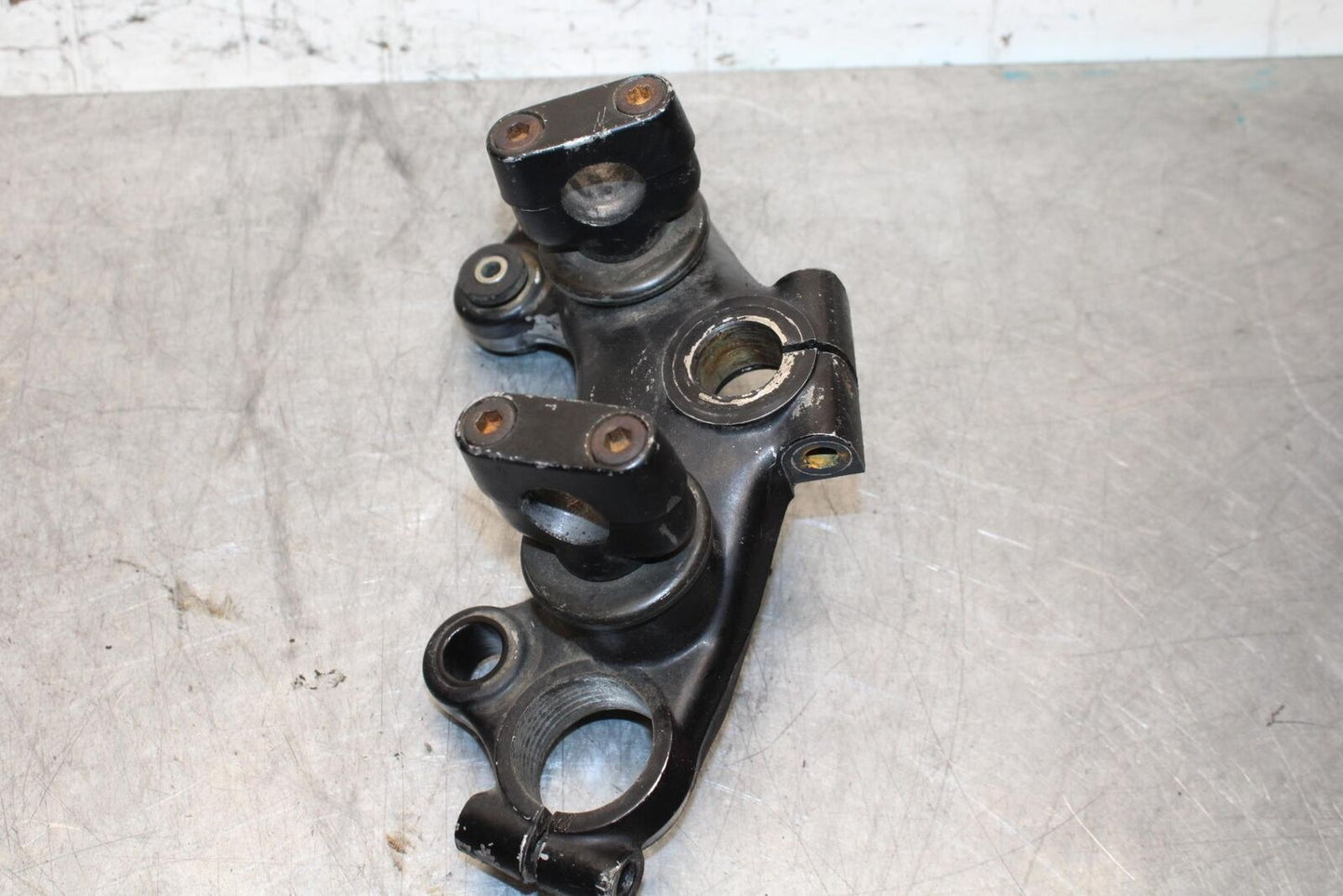 1977 Yamaha XS750 FORKS UPPER TRIPLE TREE CLAMP 1J7-23435-01-98 BB554