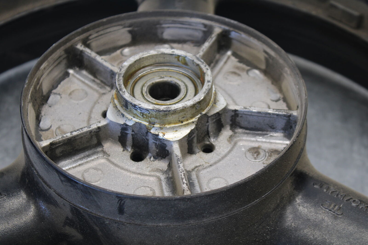 04-05 SUZUKI GSXR600 REAR WHEEL BACK RIM BB32