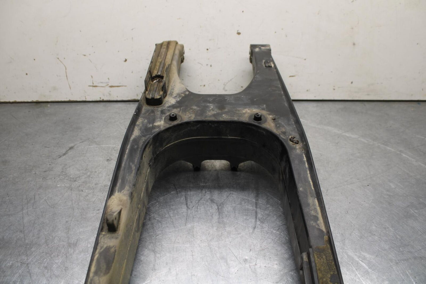 16-18 KTM 690 DUKE REAR SWINGARM BACK SUSPENSION SWING ARM BB631