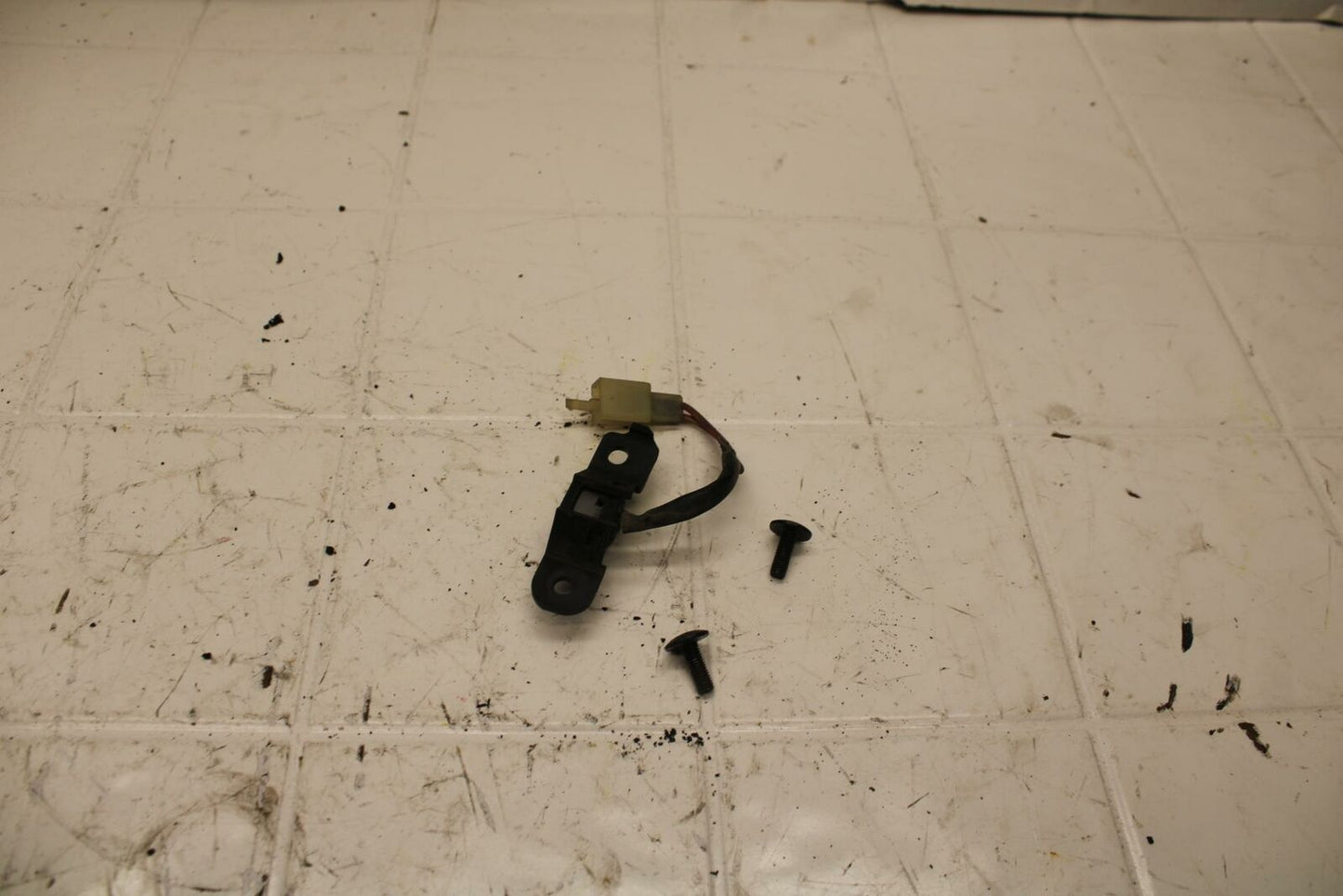 86-89 YAMAHA FJ1200 FUEL RESERVE SWITCH BB11